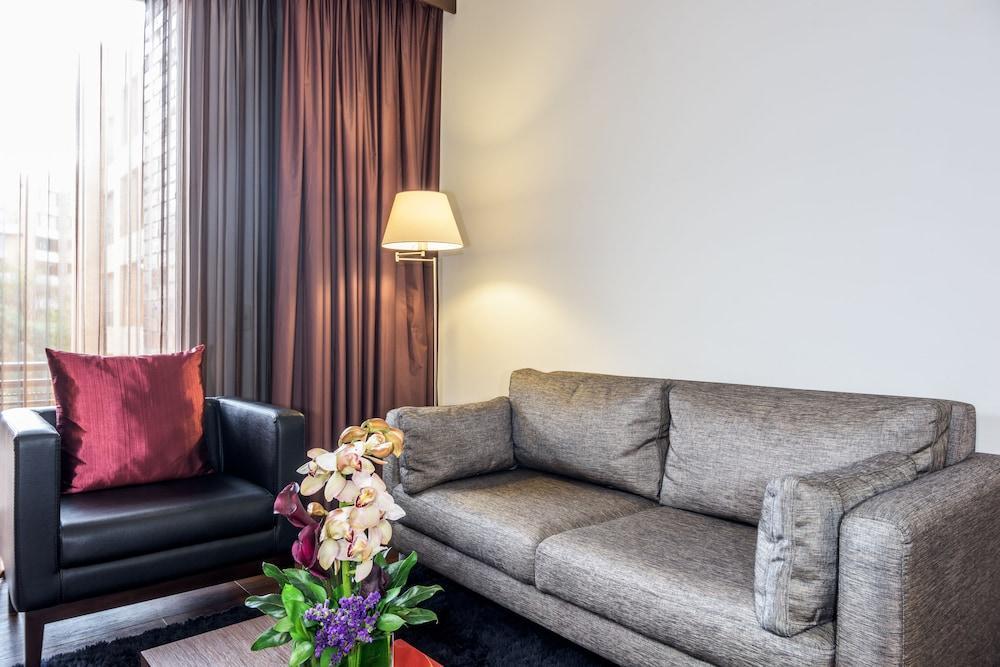 Nh Collection Bogota Andino Royal Hotel Exterior foto A living room in a hotel