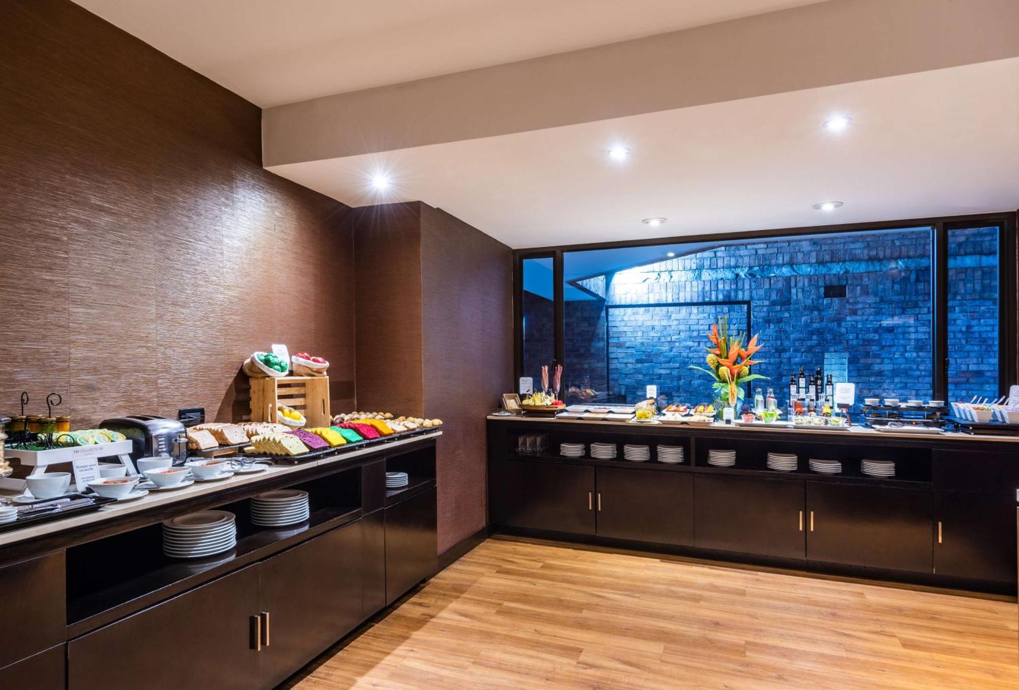 Nh Collection Bogota Andino Royal Hotel Exterior foto The lounge at the airport