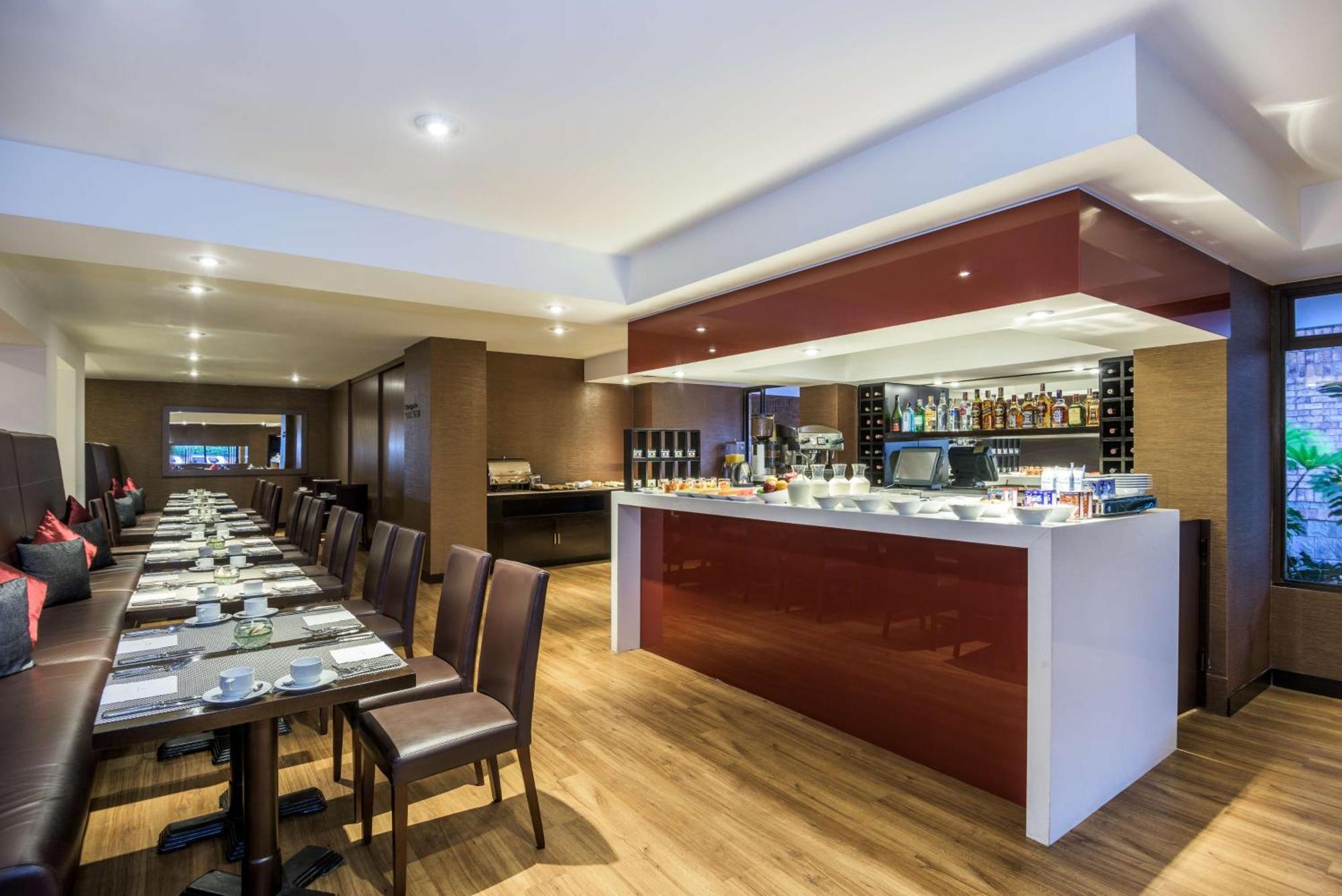 Nh Collection Bogota Andino Royal Hotel Exterior foto The lounge at London Heathrow Airport